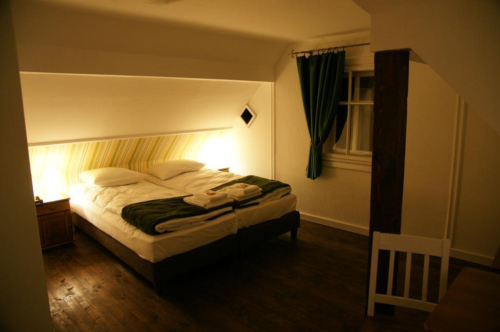 Willa Zwolakówka Bed and Breakfast Istebna Habitación foto