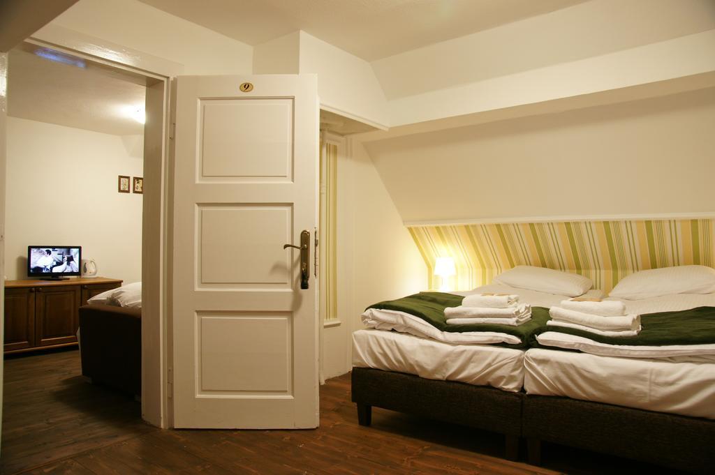 Willa Zwolakówka Bed and Breakfast Istebna Habitación foto
