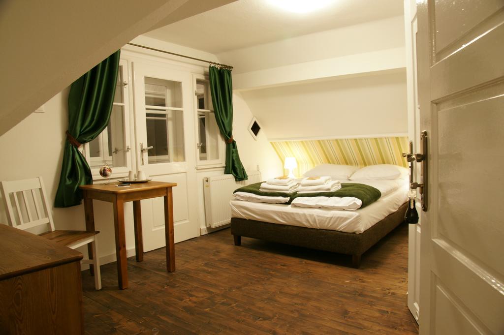 Willa Zwolakówka Bed and Breakfast Istebna Habitación foto