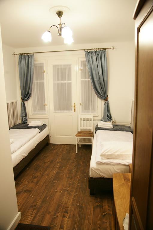 Willa Zwolakówka Bed and Breakfast Istebna Habitación foto